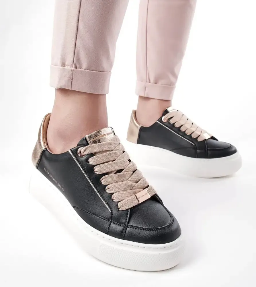 Greenwich Woman Black Copper