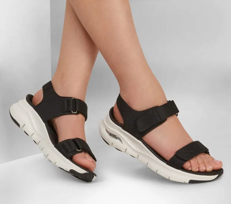 Skechers Arch Fit - Touristy in Black